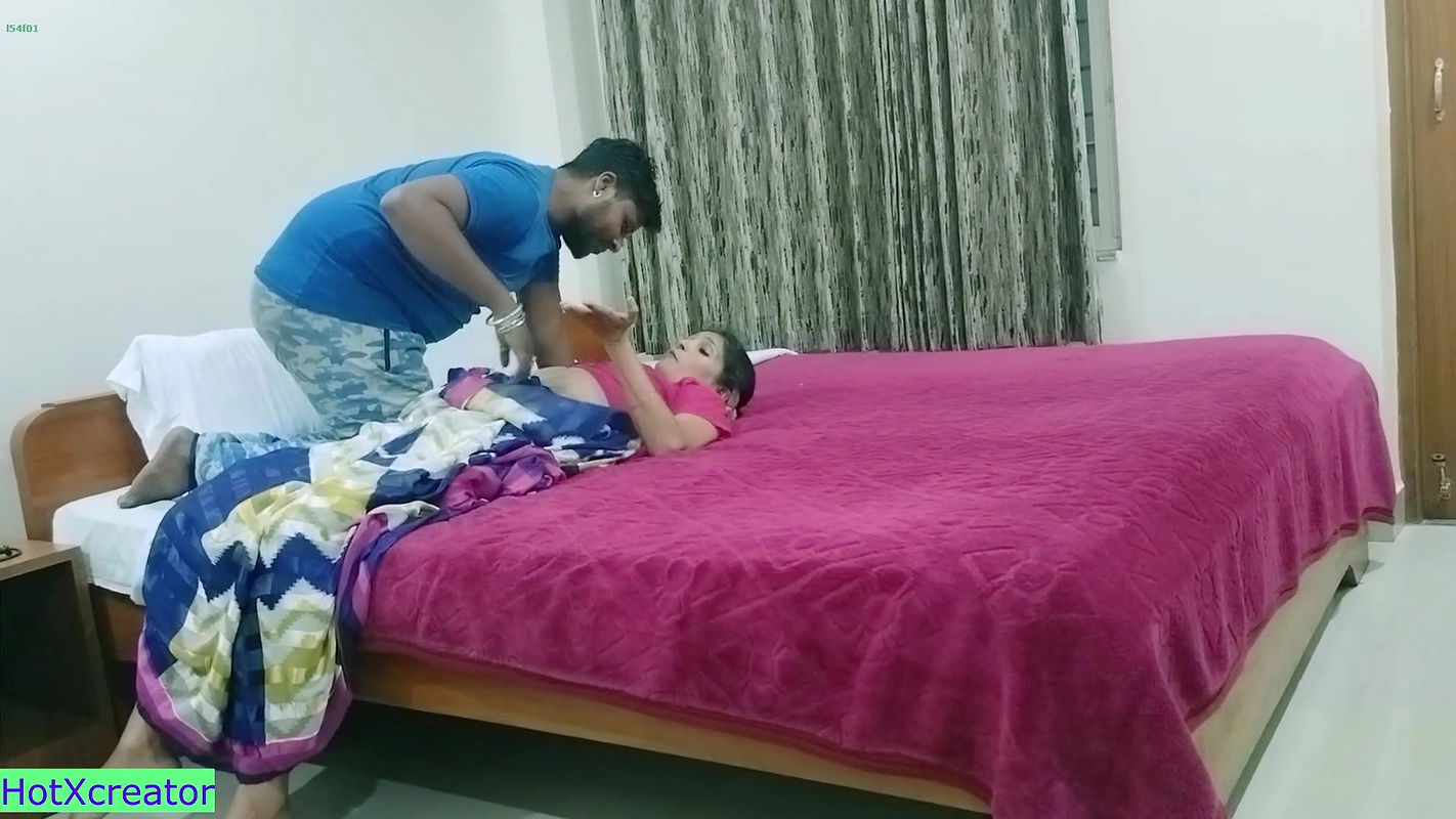 Village Bhabhi Cheating Sex! Real Homemade Sex