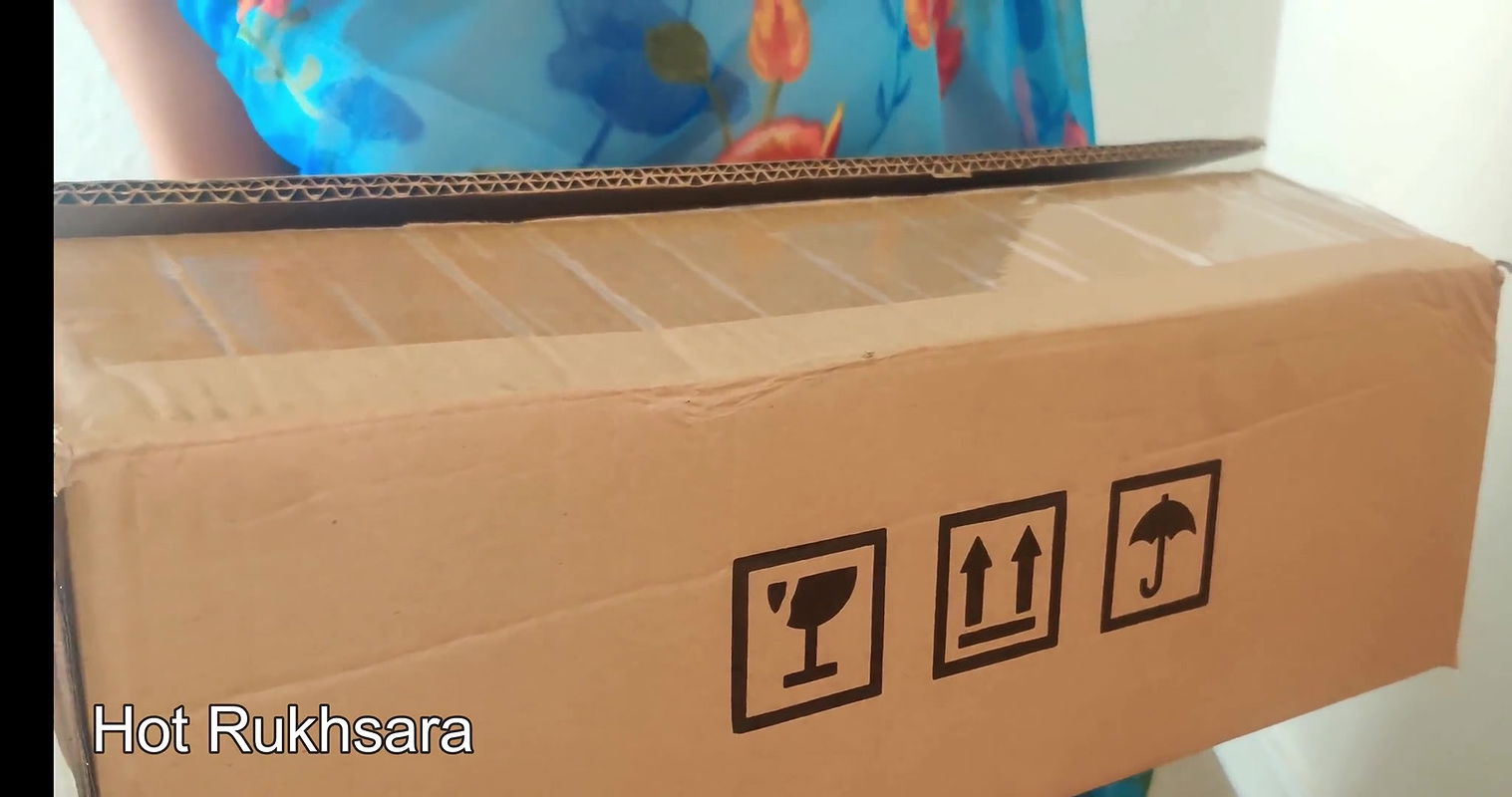 The Courier Confused the Pizza and Decided to Offer a Dick to Make Amends