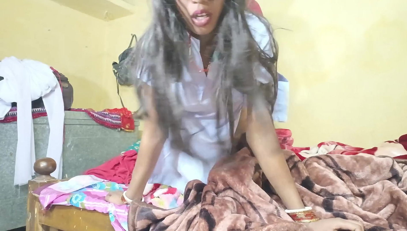 School girlfriend ko bhabhi ke ghar me sex kiya