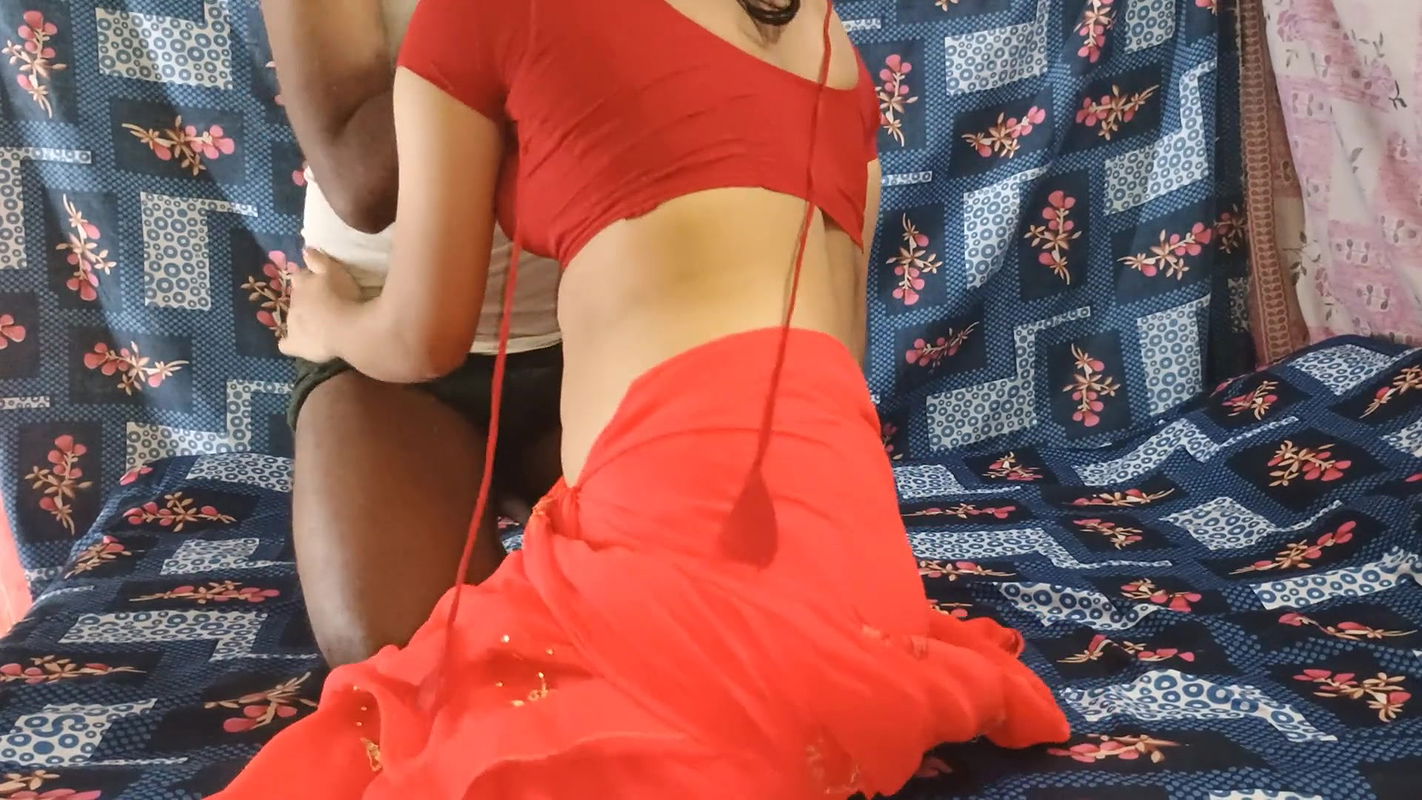 Red sari wali bhabhi P 1