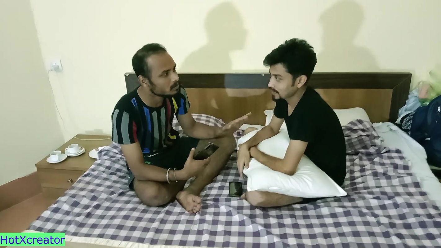 Played tricks for sharing sexy girlfriend! Indian viral sex