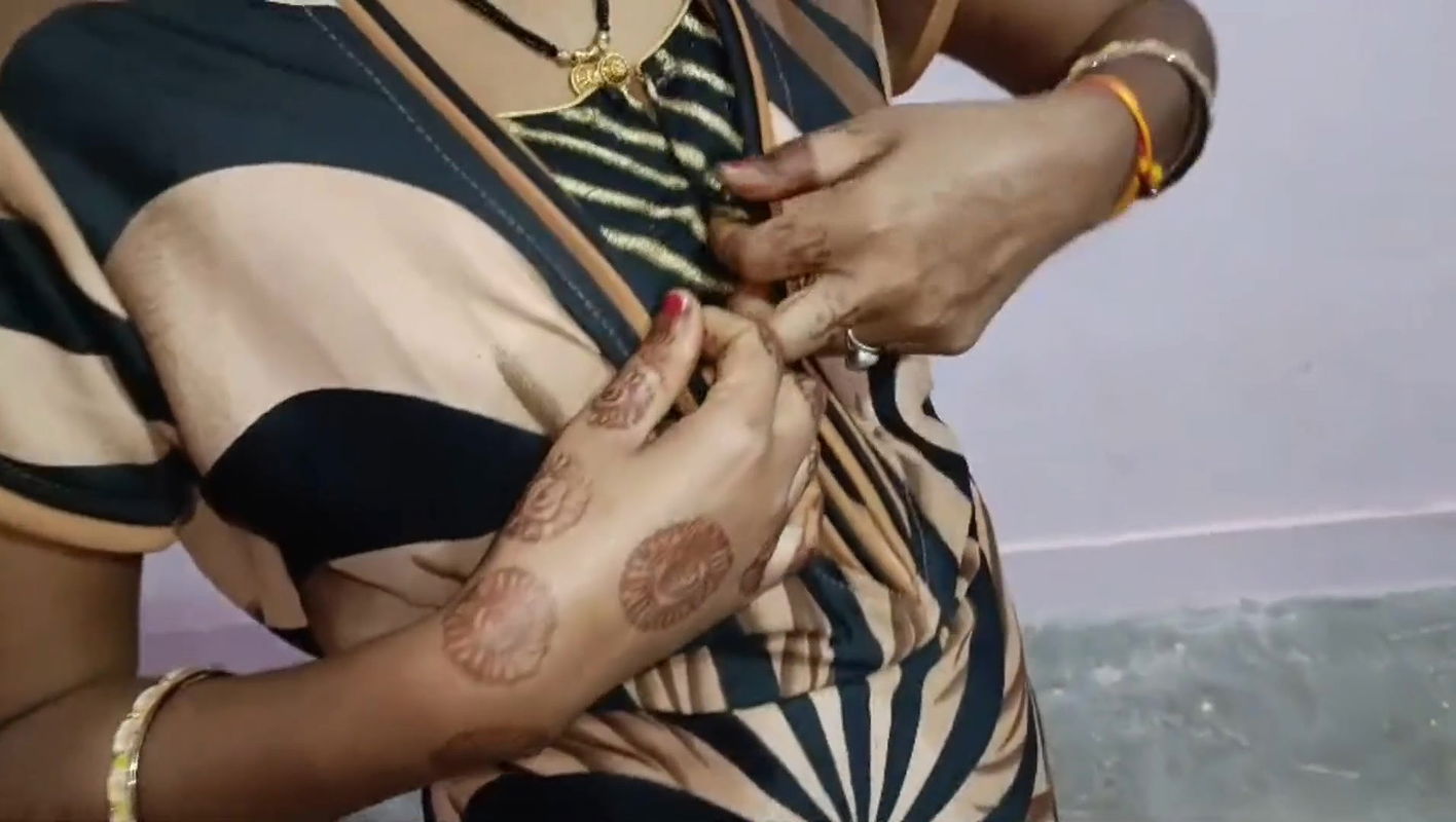 Navbibahit beautiful bhabhi ki chudai is done by her husband, newly married beautiful bhabhi gets her fucked by her husband for the