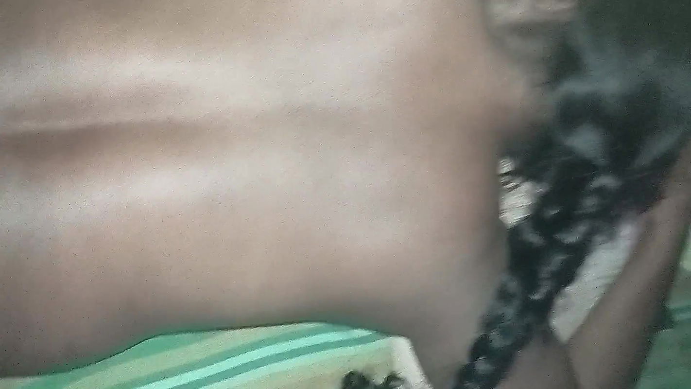 It’s very interesting to fuck the beautiful aunt when the uncle is away