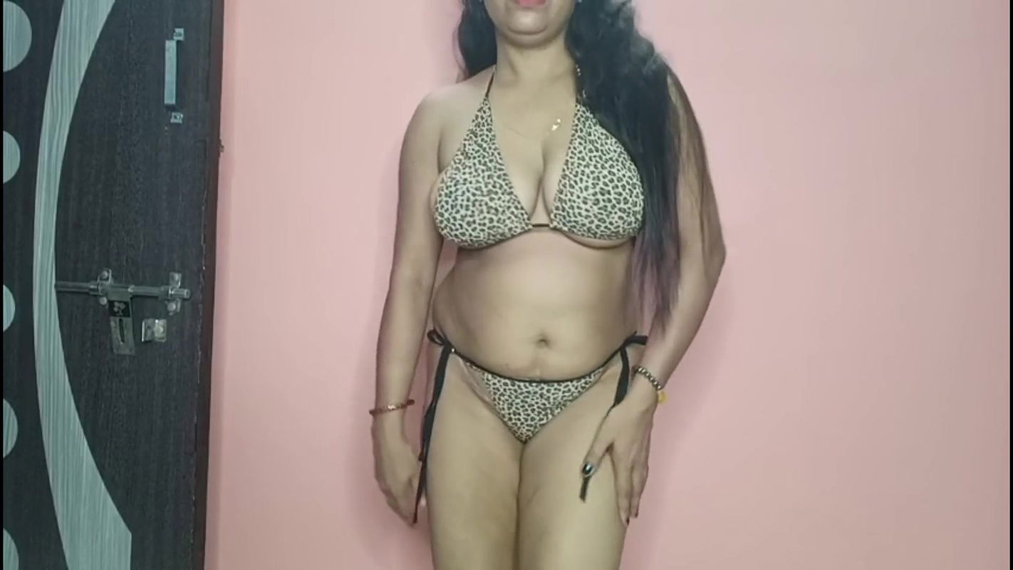 Indian woman Pallavi fingering her tight pussy orgasm and playing with big tits in the office