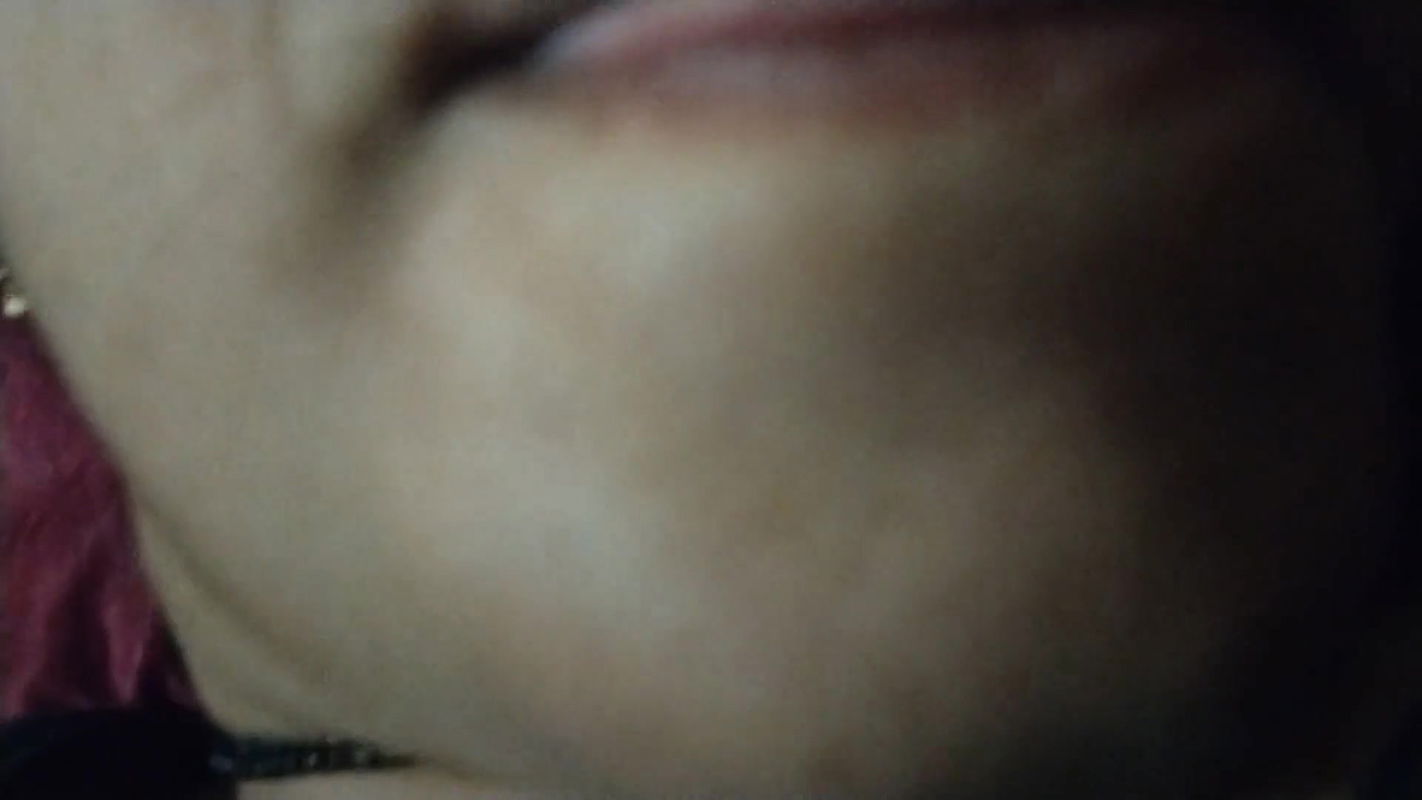 Horny saali ki choot me mota lund chahiye