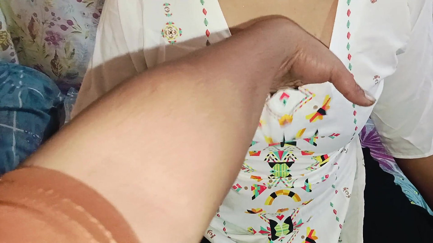 Girl friend ko room mein pal diya indian girl friend Sex videos homemade