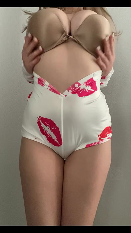 Only fans star Ava Bamby video collection