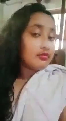 Bangladeshi Beautiful Girl Showing