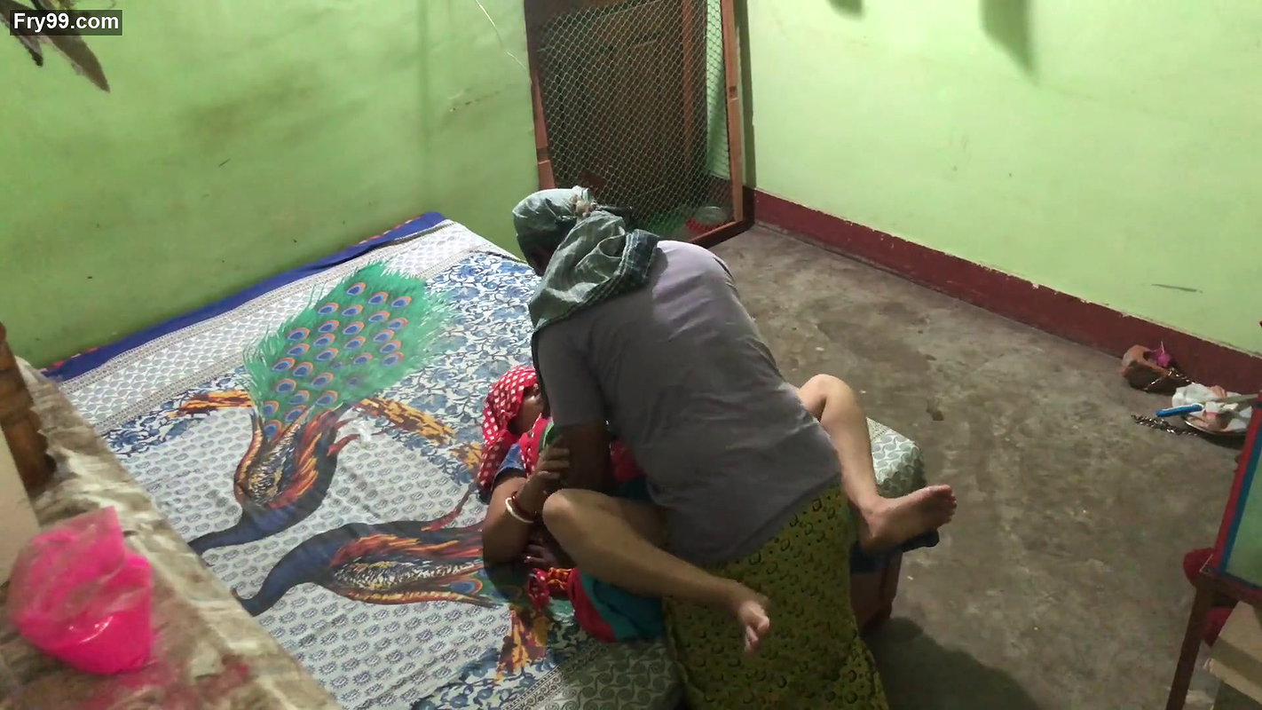 Sahu bhabhi ko Pados ke dewar ne jor jor se pela