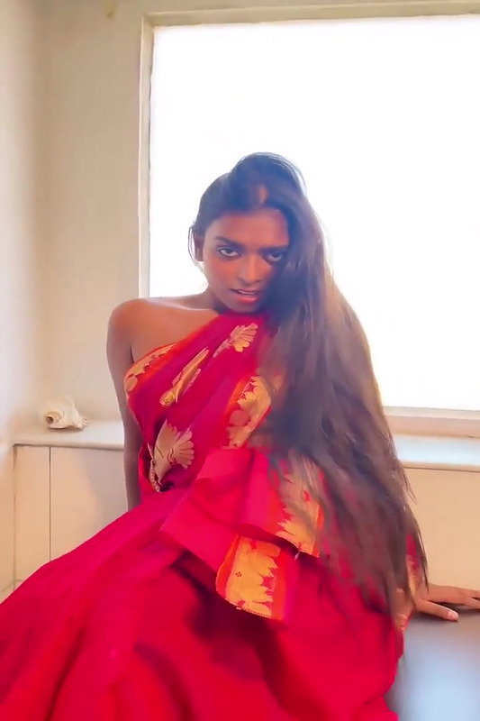 Desi sexy inta model sare photoshot