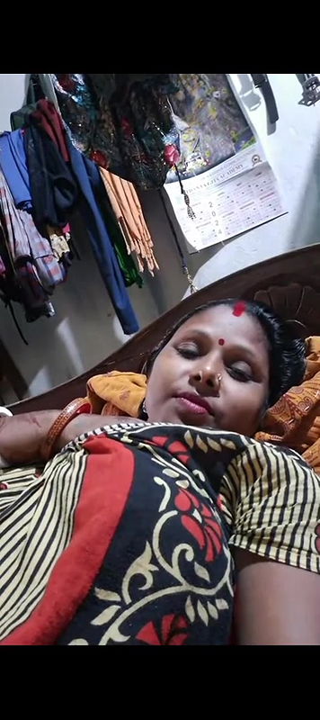 Mom show boobs for money and son make video creazy