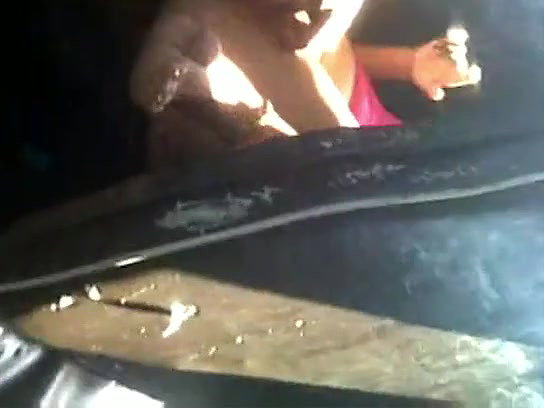 Desi couple fun in bus