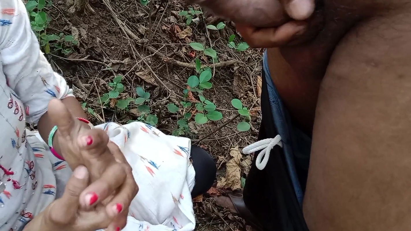 Desi Beautiful Hot Bhabhi Jungle Main Sex Kiya Out Dorsex