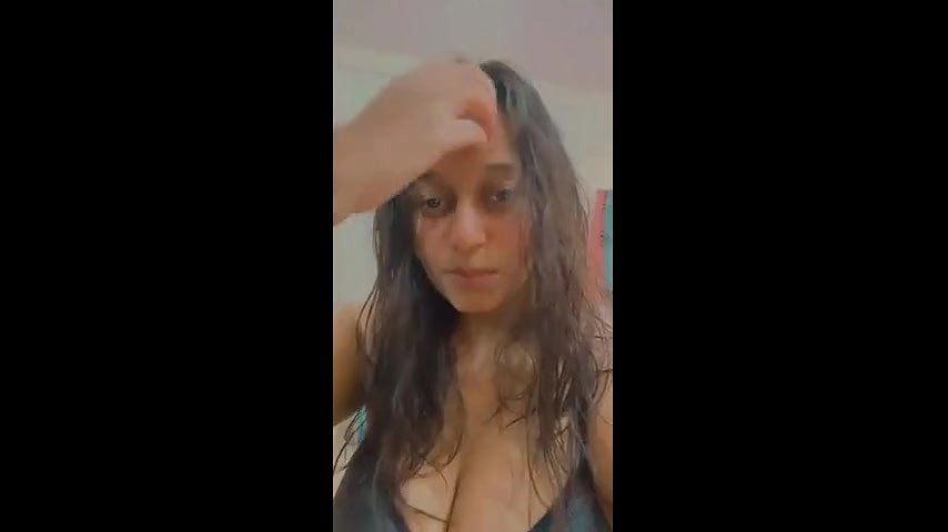 Sexy Gf Playing with her Bigboobs