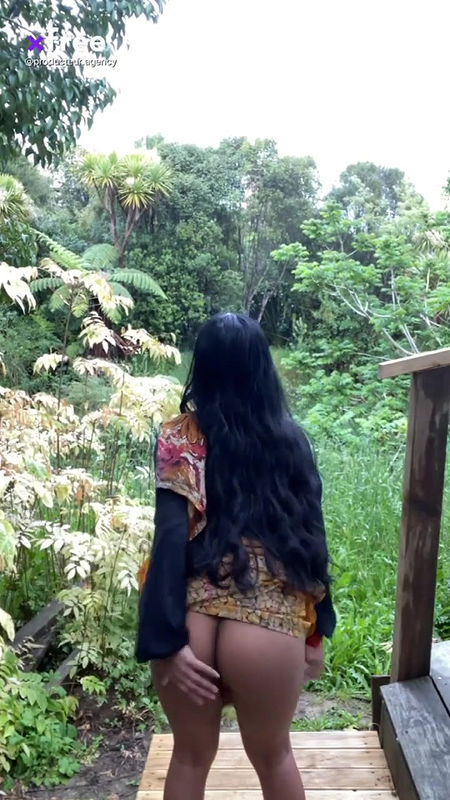 Cute desi model show her boobs n ass