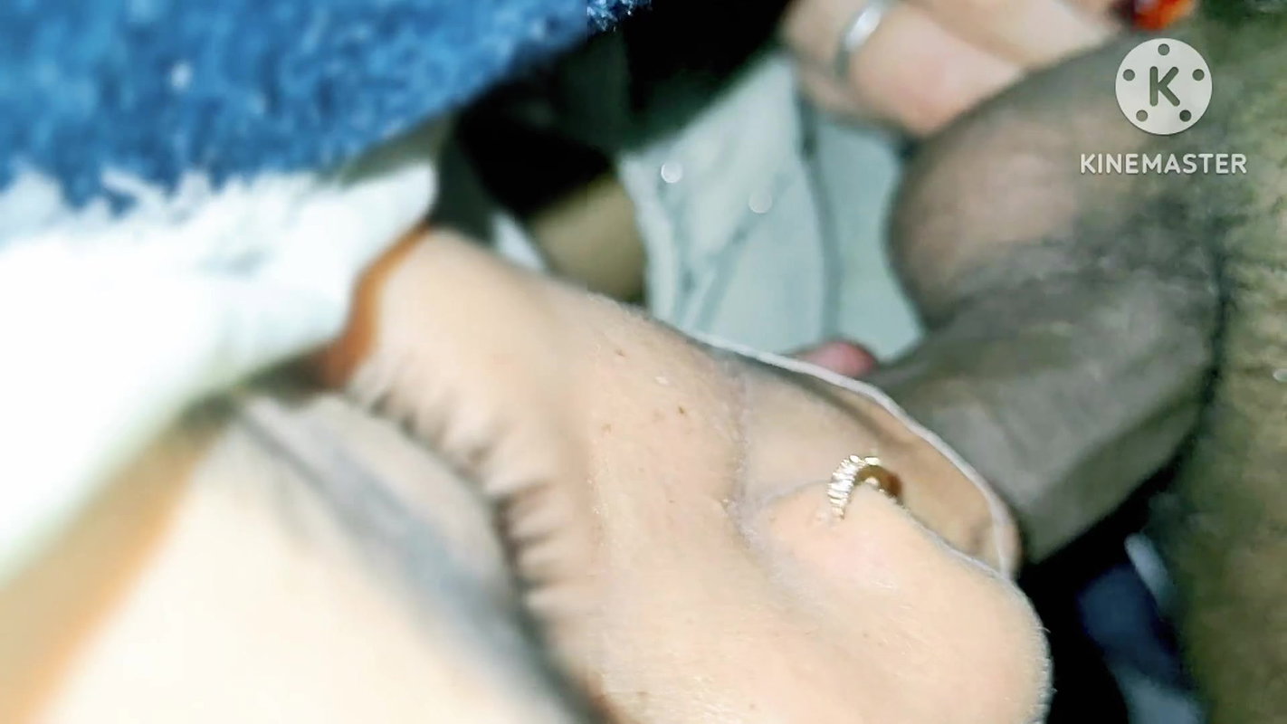 Apni choti sali ko night mai lund chusya kiya