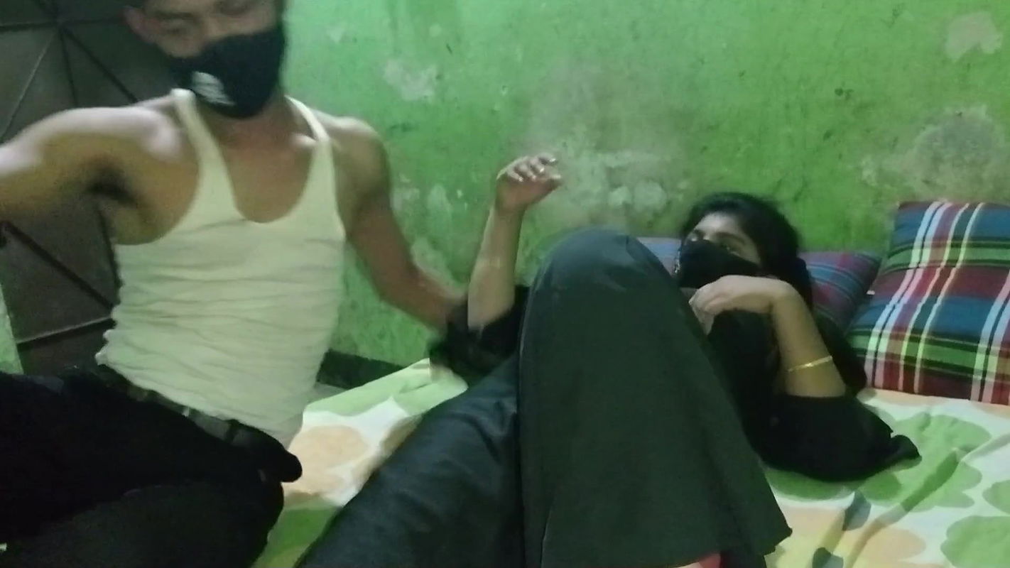 I fucked my village girlfriend at home  The satisfaction of fucking a village girlfriend is different  Part 1