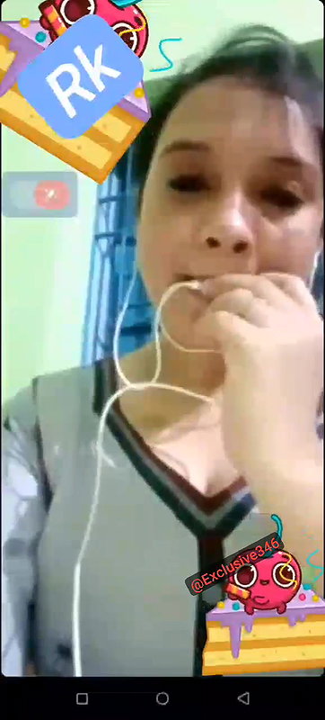 Cute girl sexy boobs chamet