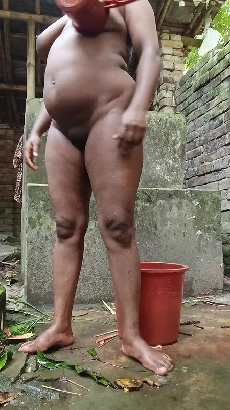 Bengali Village Girl Showering Outdoors Real Scene
