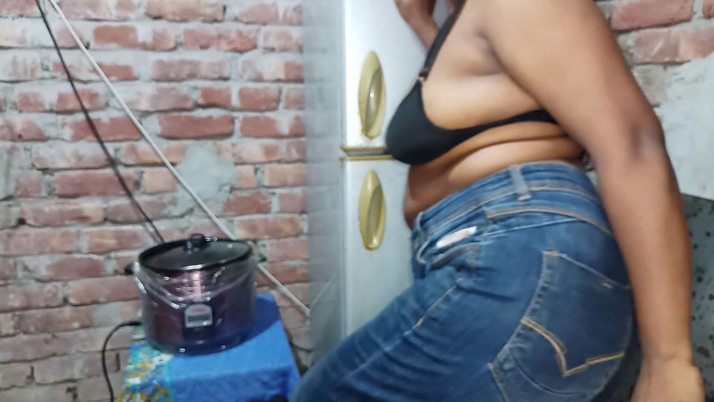 Desi hottest young girl