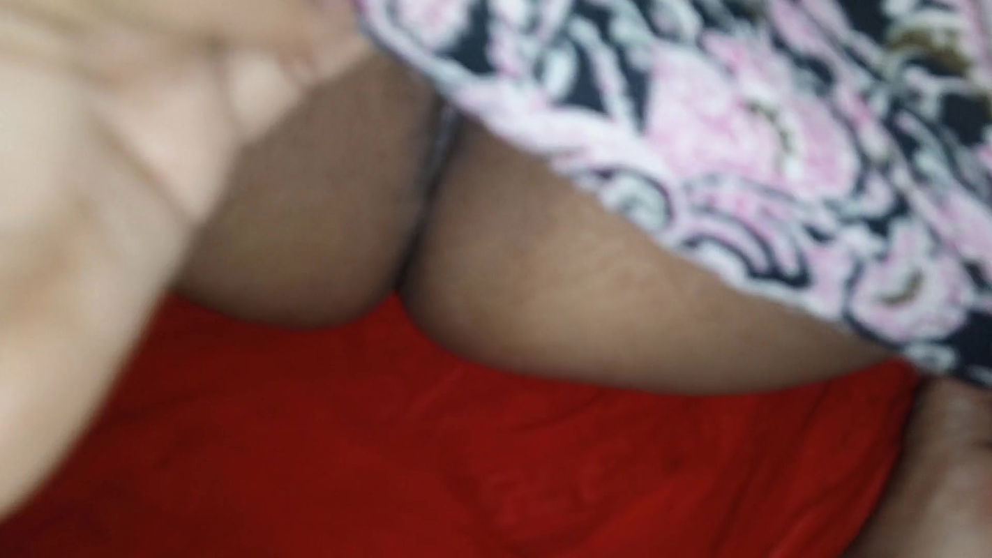 I fucked my big ass with oil in her anal hole