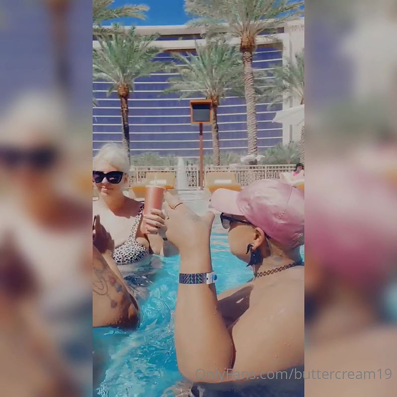 only fans start Buttercream19  videos (2)