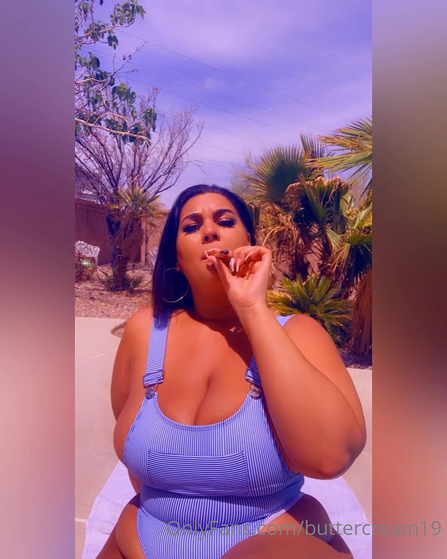 only fans start Buttercream19  videos (5)