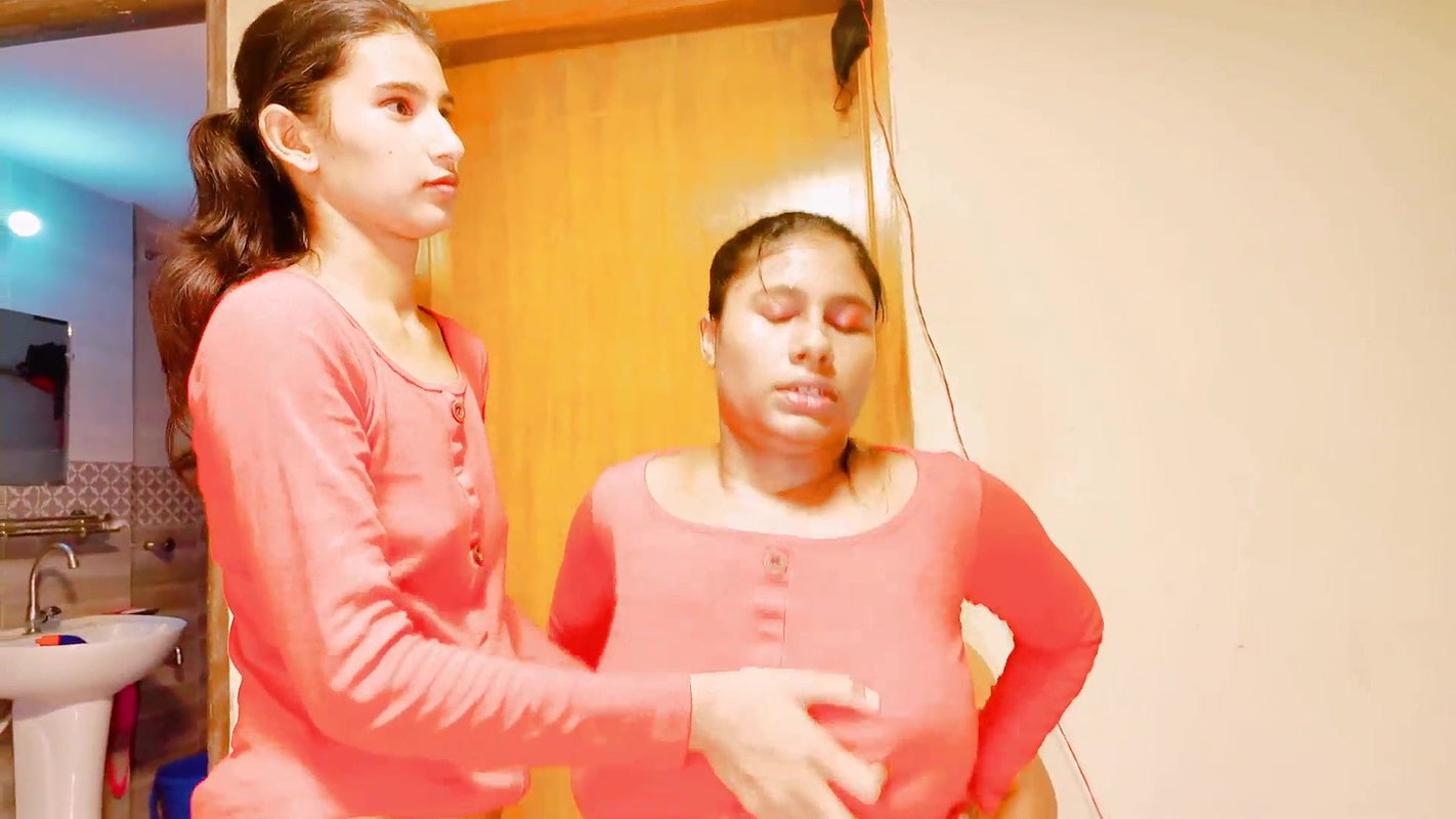 Vacations are the perfect time for unexpected threesomes xxx