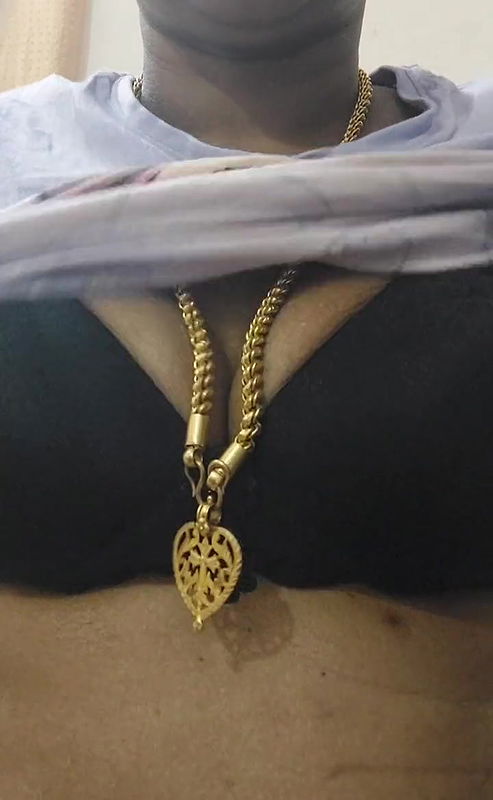 Tamil ponnu dirty talk and nude show