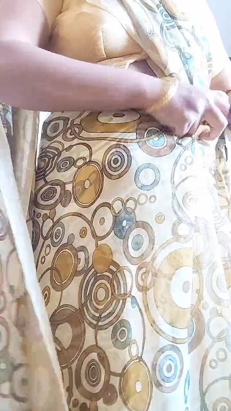 Tamil Item Swetha Nude Bathing And Dress Change