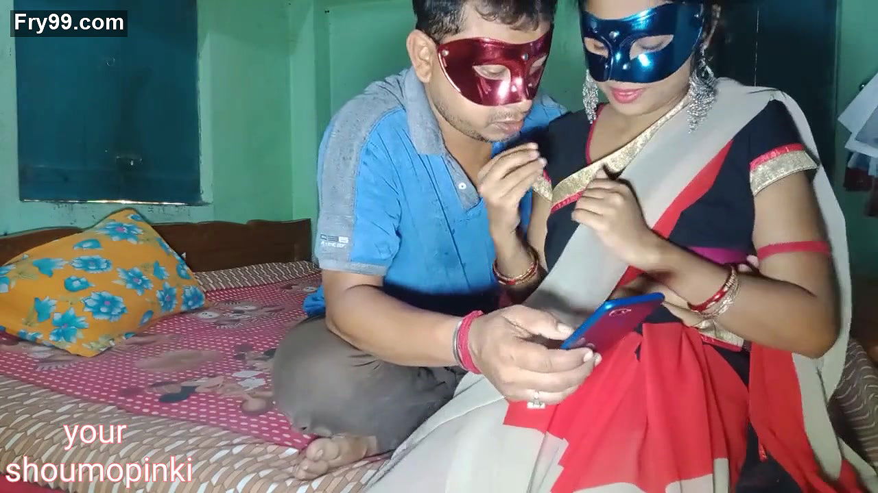 Bangali pinki vabi ko paros ki davor ne sath mast choda or lund ka pani vabi ki boobs ke upor out kiya