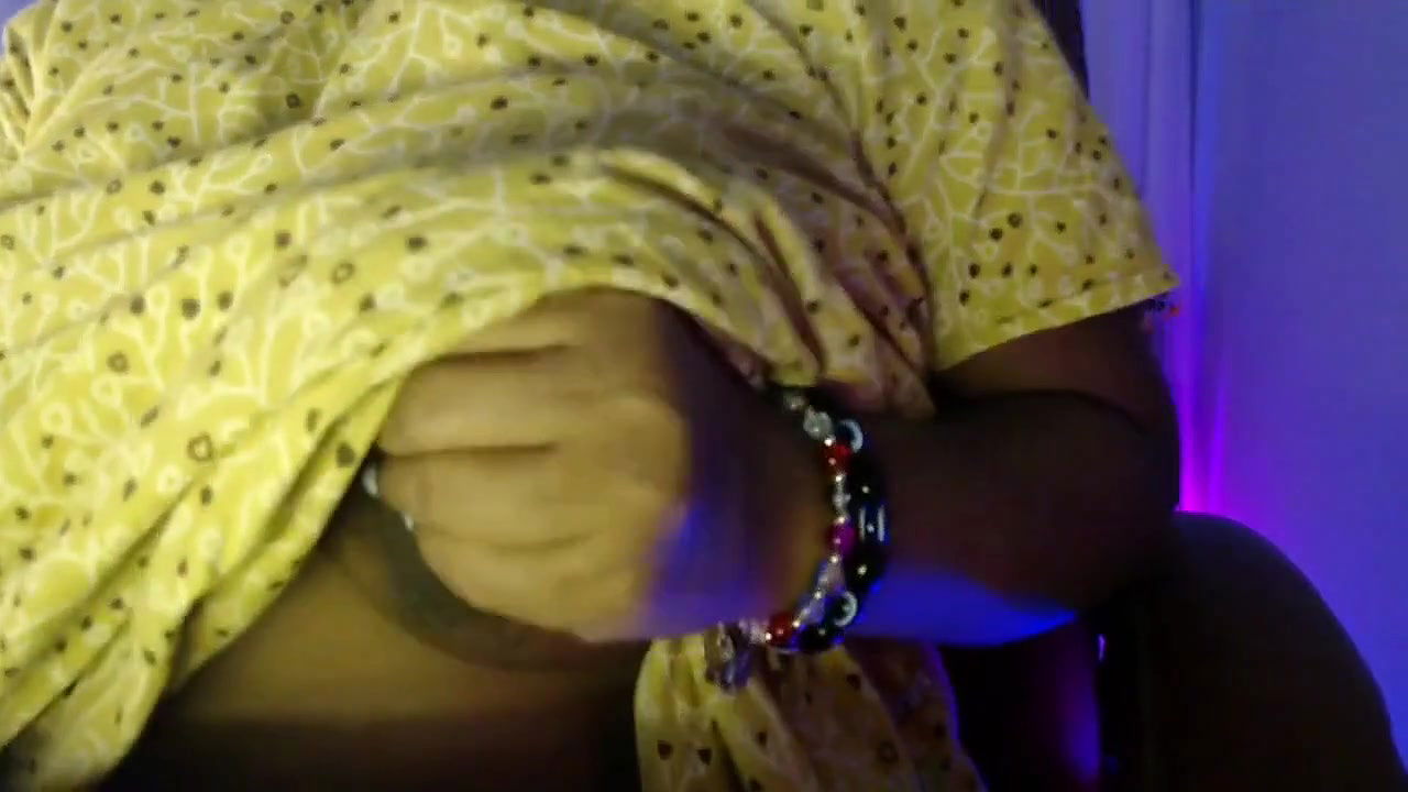 Hot Girl Desi Big Boobs Show Show Hot Nipple