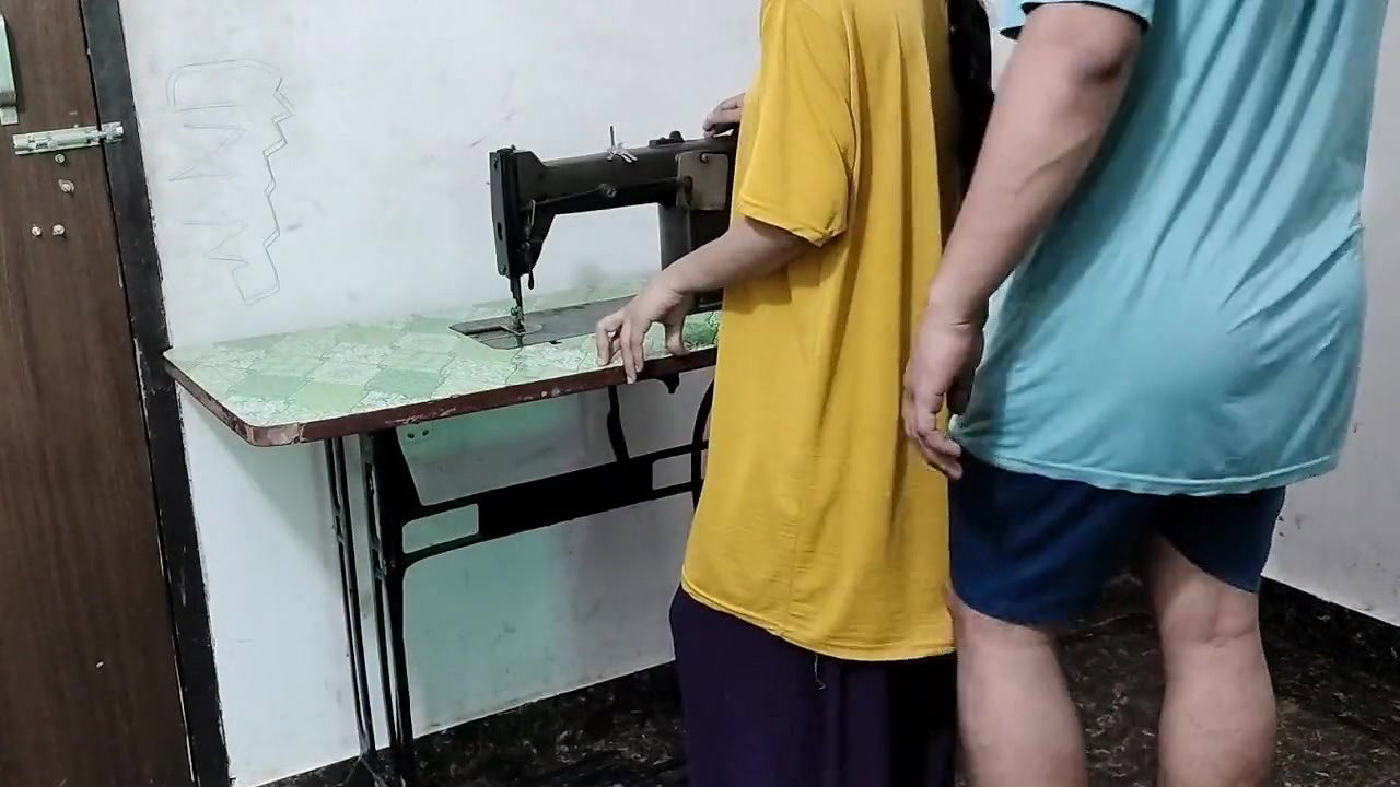 Darji ko paisa nhi dene par usne meri jabar dast chut mari