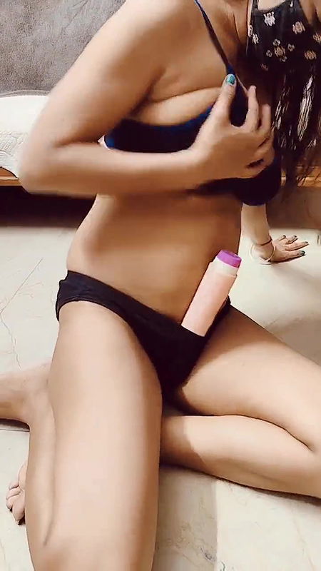 Young cute girl dildo cum show with oil massage