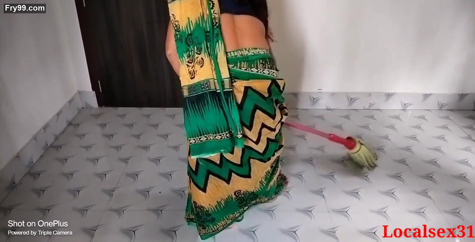 Green Saree indian Mature Mom Sex In Fivester Hotel ( Official Video By Localsex31)