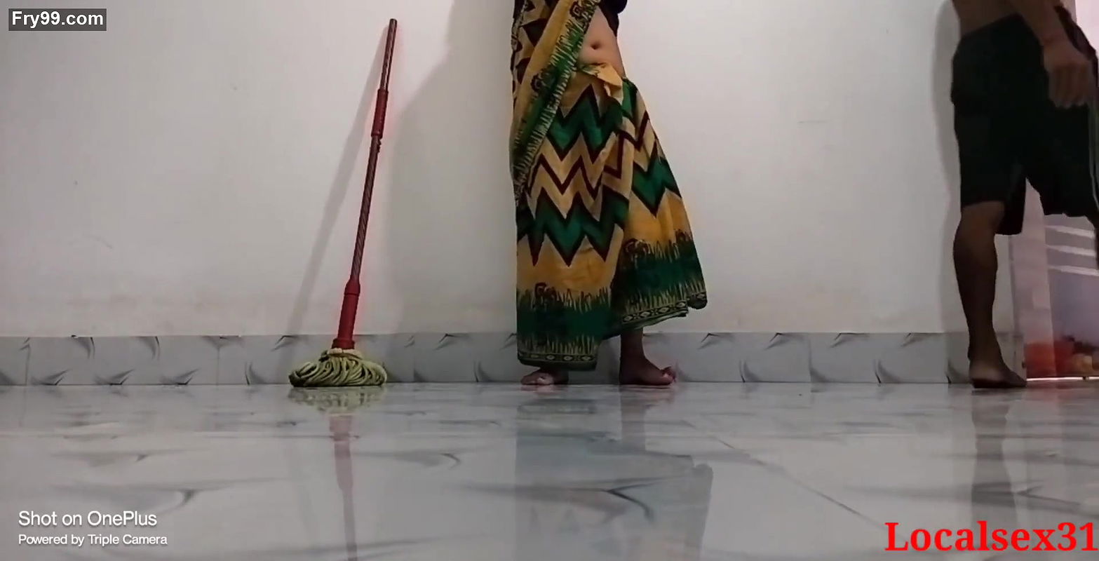 Green Saree indian Mature Mom Sex In Fivester Hotel ( Official Video By Localsex31)