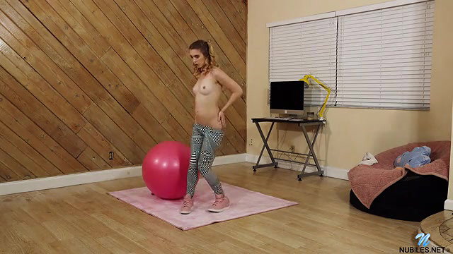 anastasia knight 4v yoga-ball-dildo long