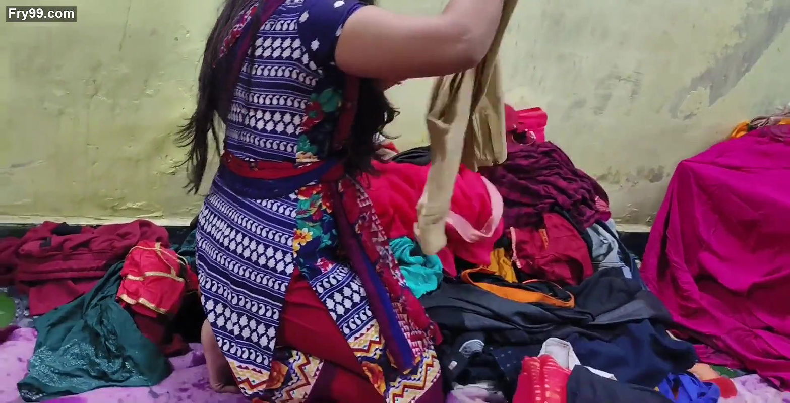 For a thousand rupees, the young maid took off her dress and got her pussy killed.