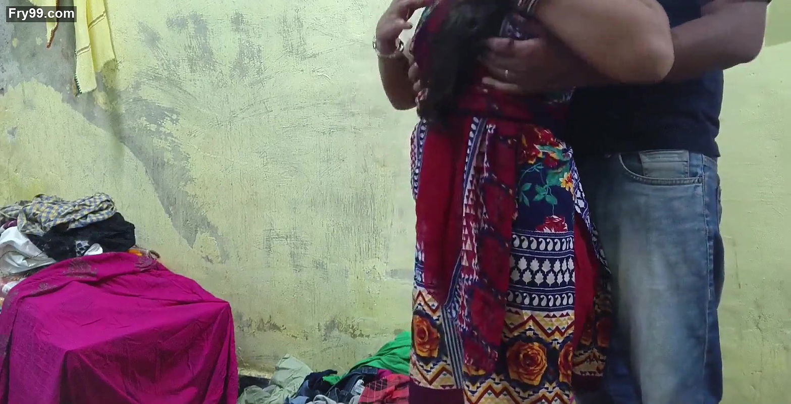 For a thousand rupees, the young maid took off her dress and got her pussy killed.