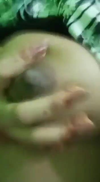 Beautiful Sexy Paki Girl Showing