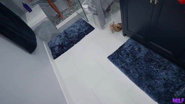 brattymilf i saw you looking and i liked it long old