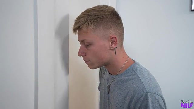 brattymilf stepmom gets me hard long