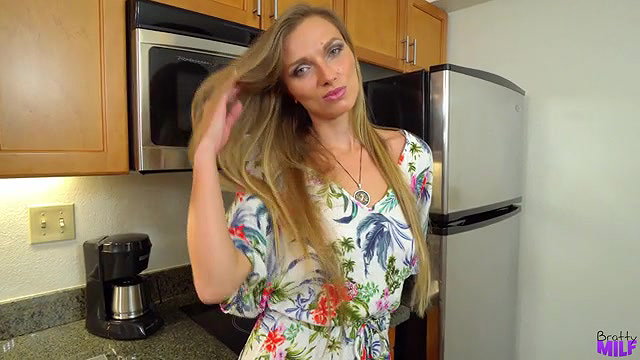 brattymilf stepmom has a new crush long