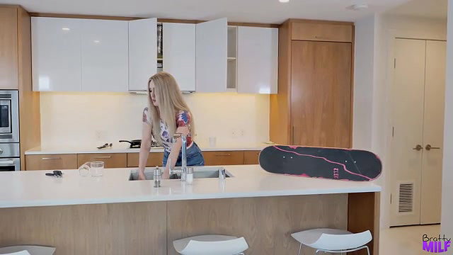 brattymilf stepmom helps me loosen up long