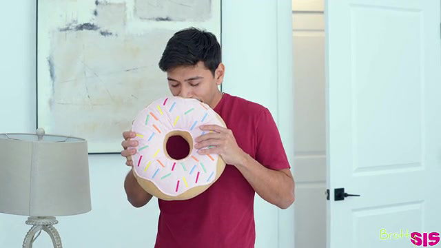 brattysis donuts and cupids arrow long