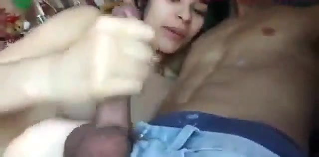 Desi girl giving handjob