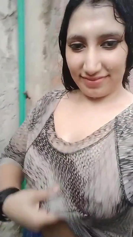 Paki Pathan Girl Showing Boobs