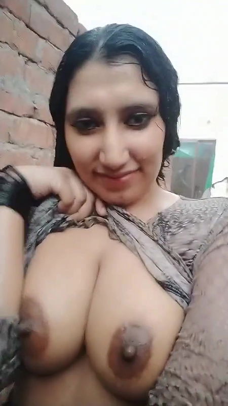 Paki Pathan Girl Showing Boobs