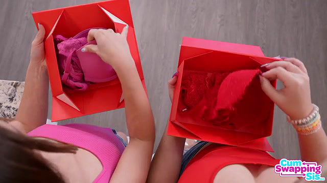 cumswappingsis swapping his cum for valentines day long