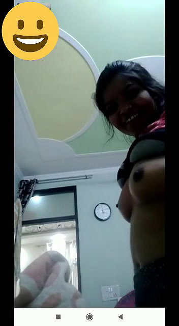 Desi Bhabhi Shows Her Boobs And Pussy